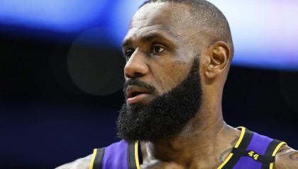 詹姆斯寄语中国热爱篮球的孩子：如果喜欢就要全身心投入